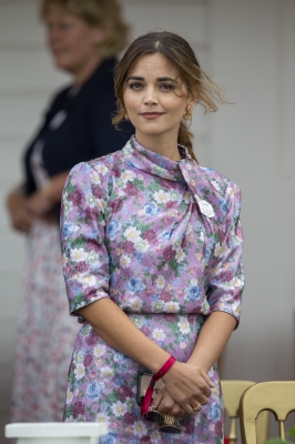 JCBR01_28900829.jpg