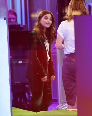 j_the_one_show_282729.jpg