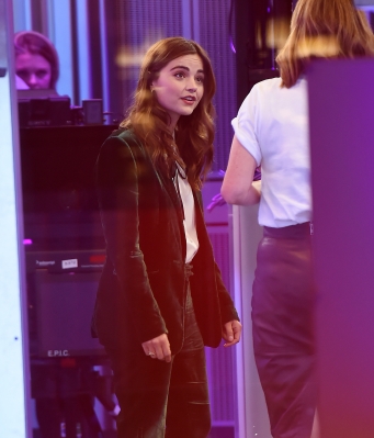j_the_one_show_282829.jpg