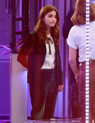 j_the_one_show_283329.jpg