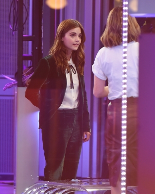 j_the_one_show_283529.jpg
