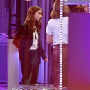 j_the_one_show_283629.jpg